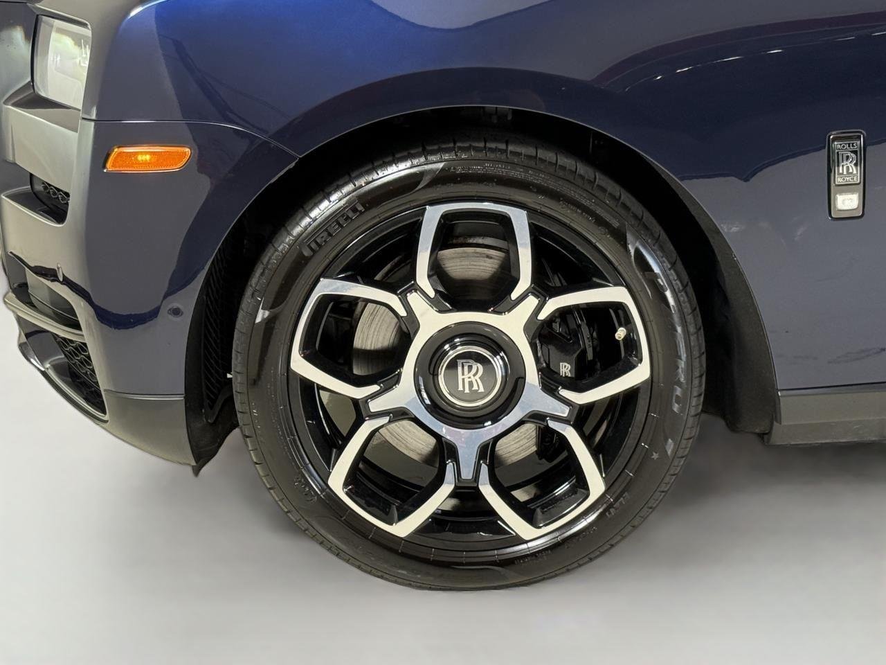 Used 2022 Midnight Blue Rolls-Royce Black Badge | Executive Rear Seating | Rear Entertainment image 51