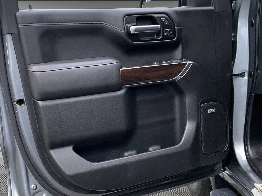 Used 2019 Gray GMC SLT image 9