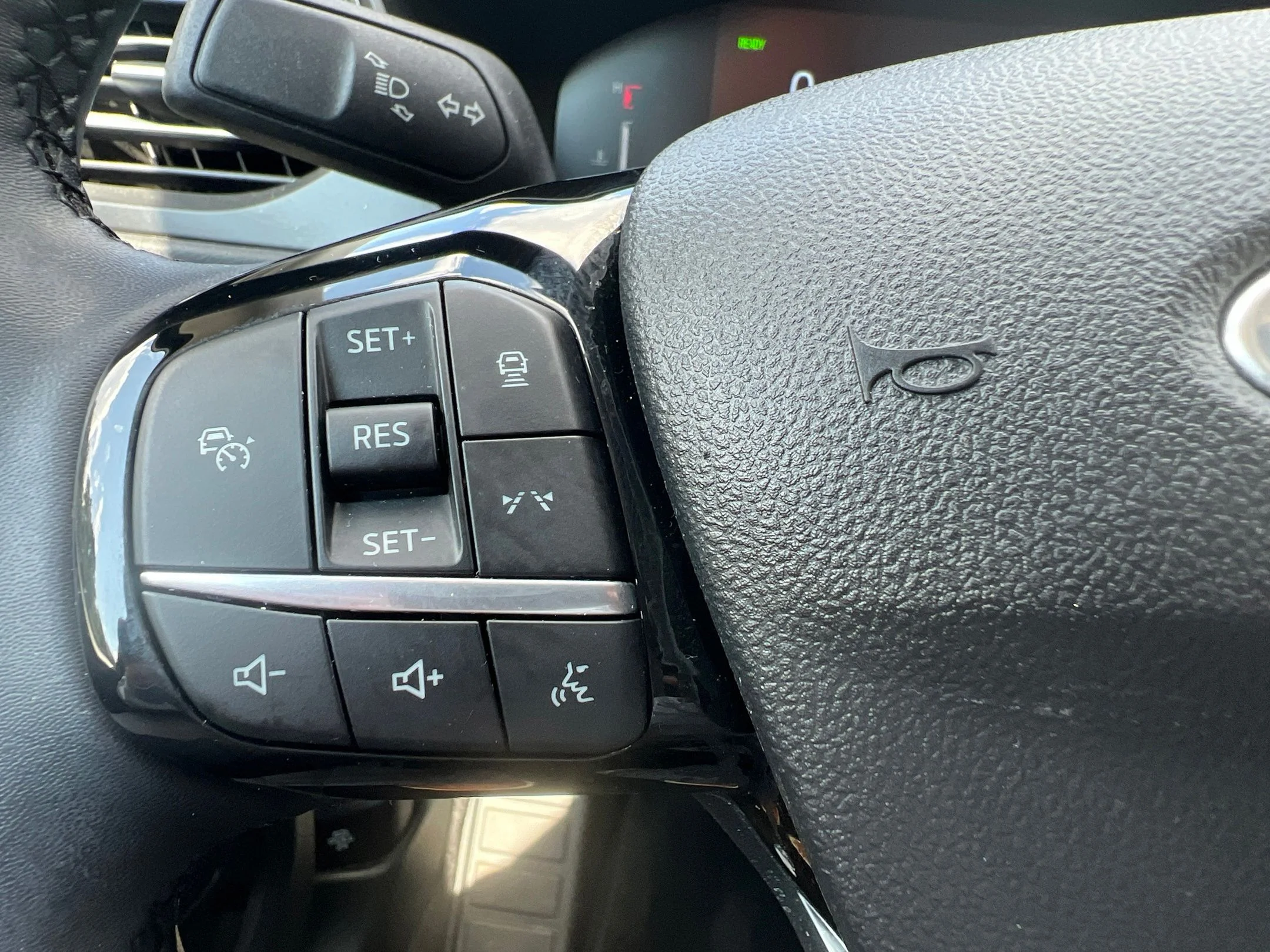Used 2023 Blue Ford Base image 28