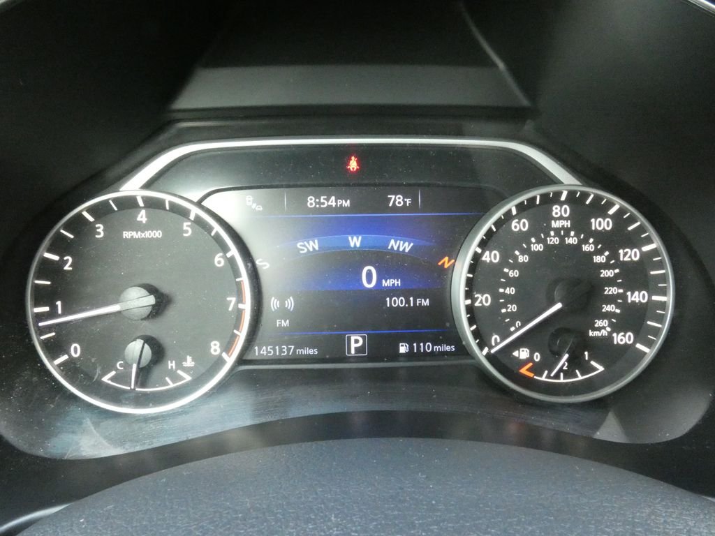 Used 2015 Silver Nissan SL image 23