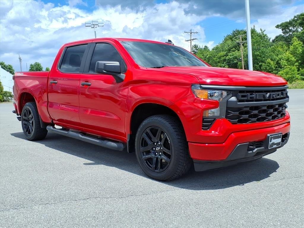 Used 2022 Red Hot Chevrolet Custom image 7