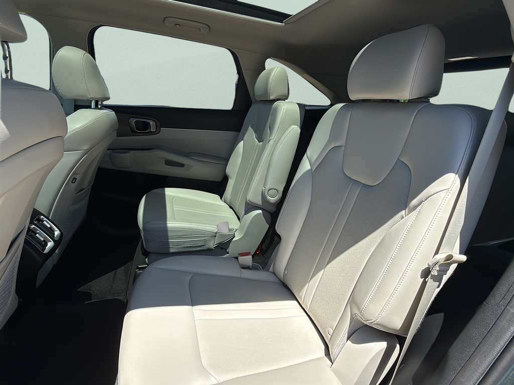 Used 2023 Aruba Green Kia X-Line EX image 25