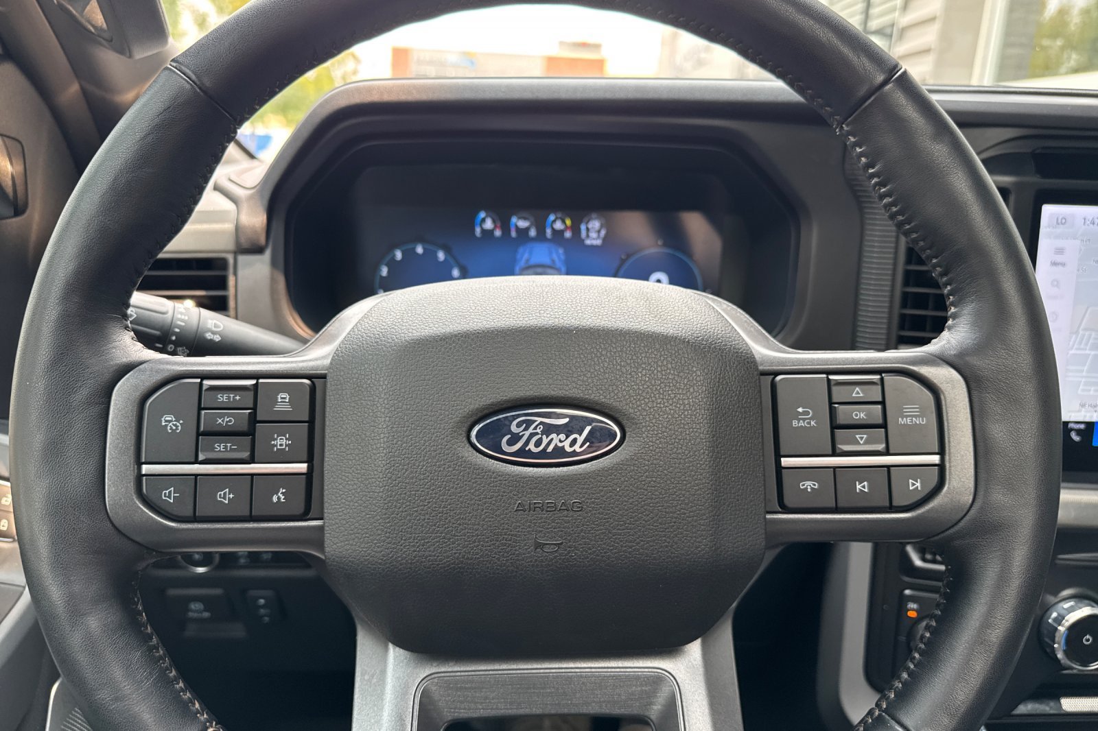 Used 2024 Avalanche Ford LARIAT image 23