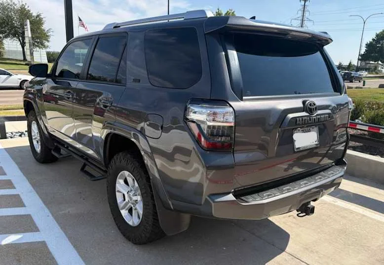 Used 2014 Magnetic Gray Metallic Toyota SR5 Premium image 3