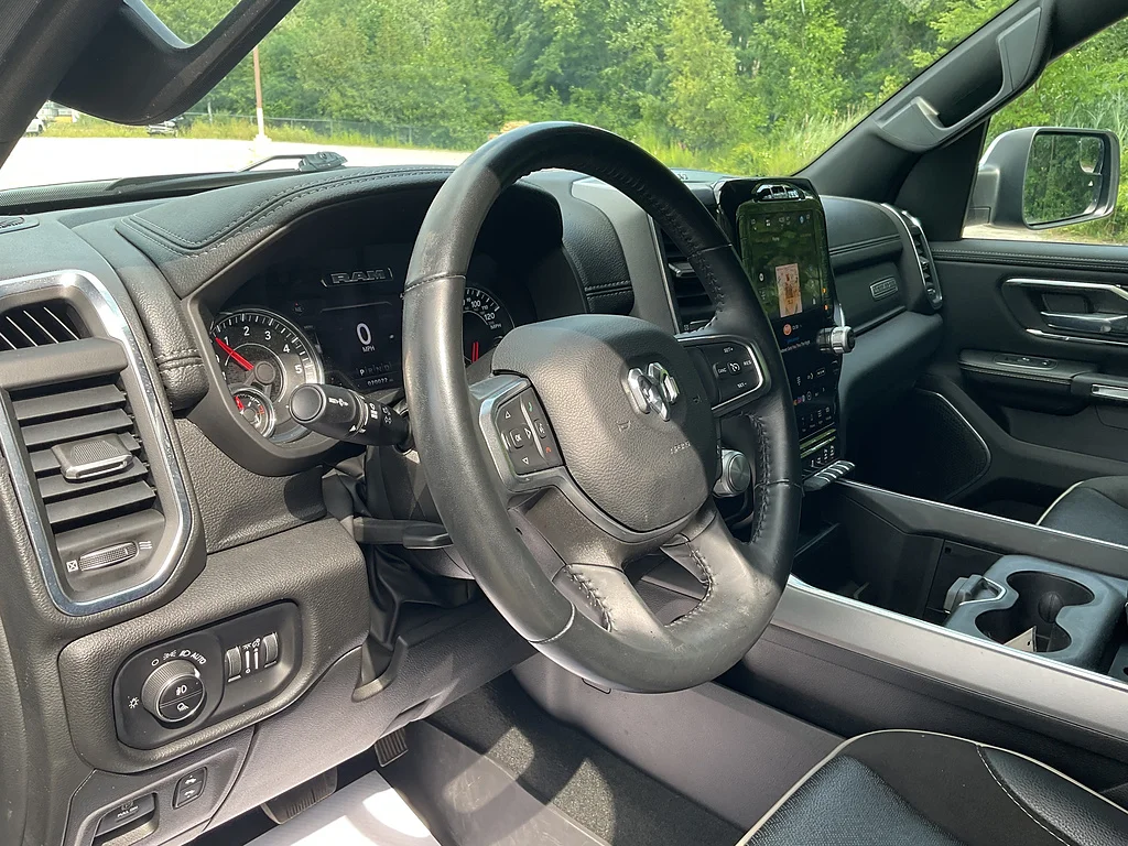 Used 2024 Diamond Black Crystal Pearl Coat Ram Laramie image 10