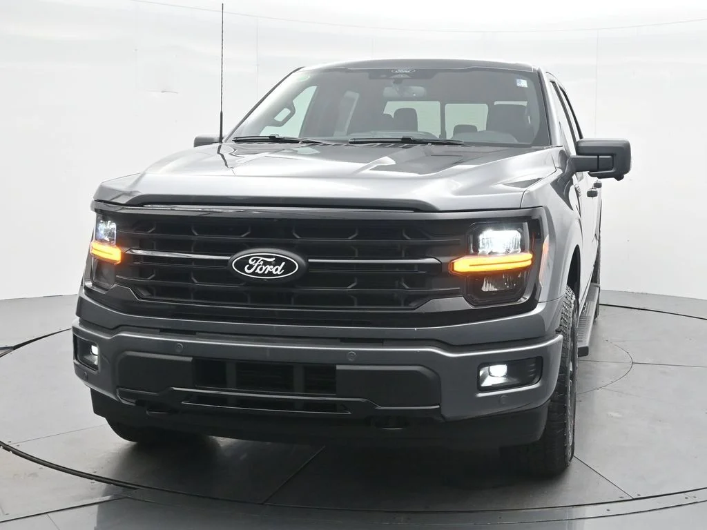 New 2026 Carbonized Gray Metallic Ford XLT image 2
