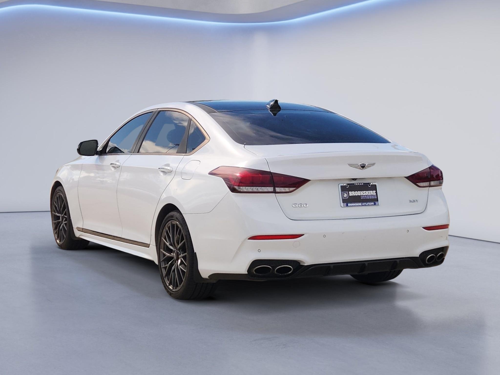 Used 2018 Casablanca White Genesis 3.3T Sport image 8