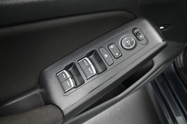 Used 2025  Honda LX image 13