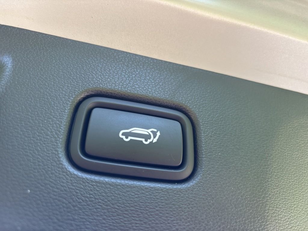 Certified Used 2025 Silver Hyundai SEL Convenience image 14