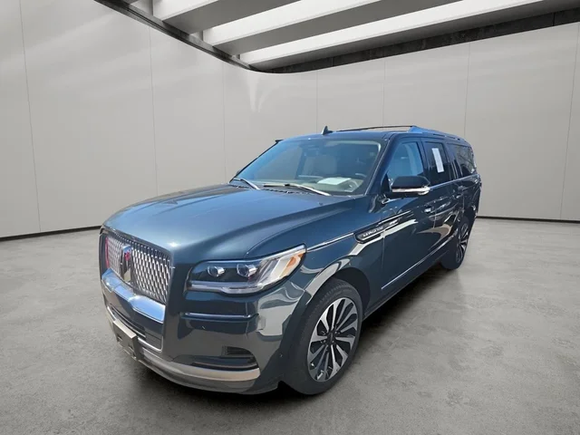 2022 Lincoln Navigator L Reserve