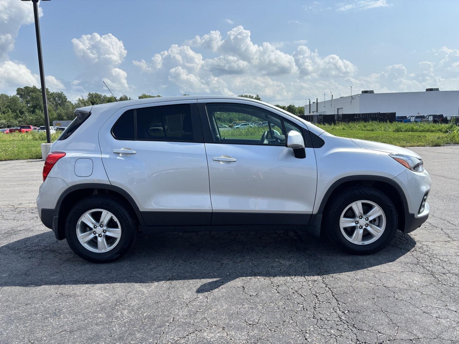 Used 2019 Silver Ice Metallic Chevrolet LS image 8