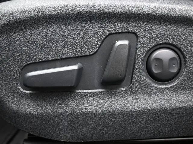 Used 2021 Gray Hyundai Value image 12