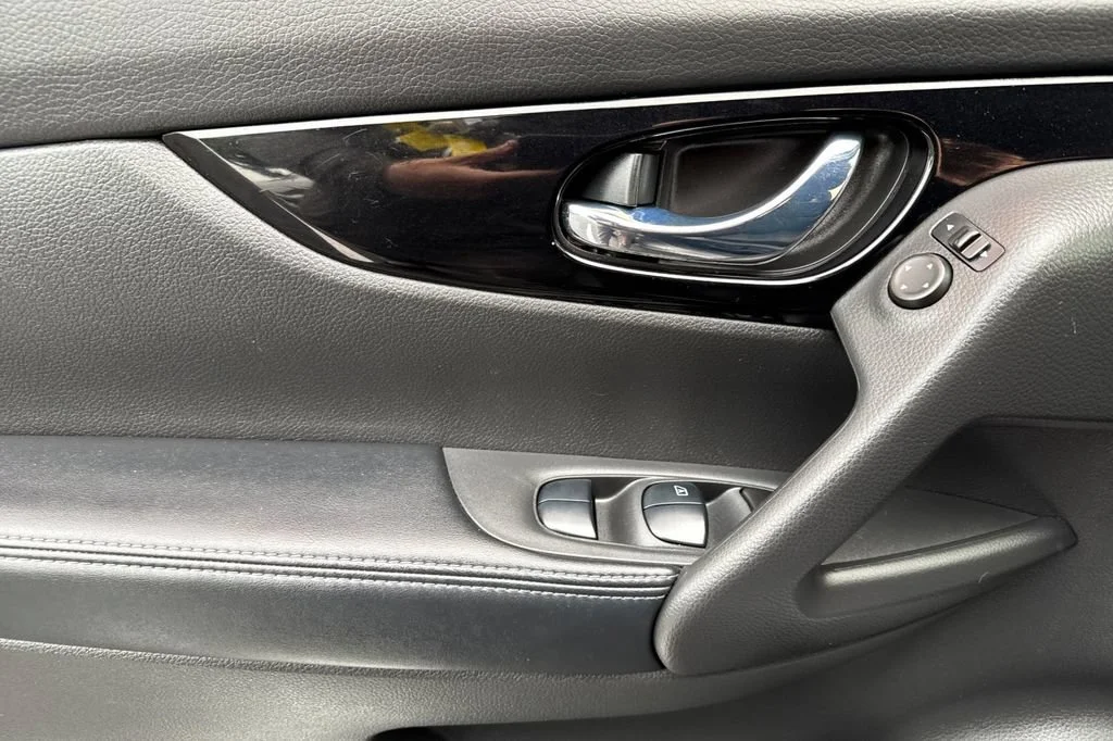 2020 Nissan Rogue Sport SV - Photo 11