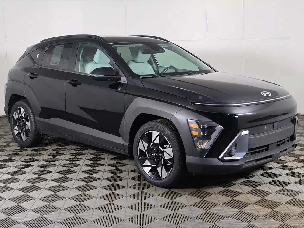 Used 2024 Black Hyundai SEL image 47