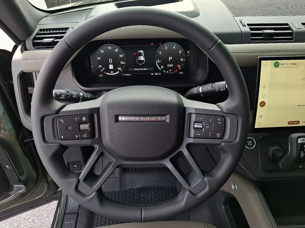 New 2026 Woolstone Green Land Rover S image 11