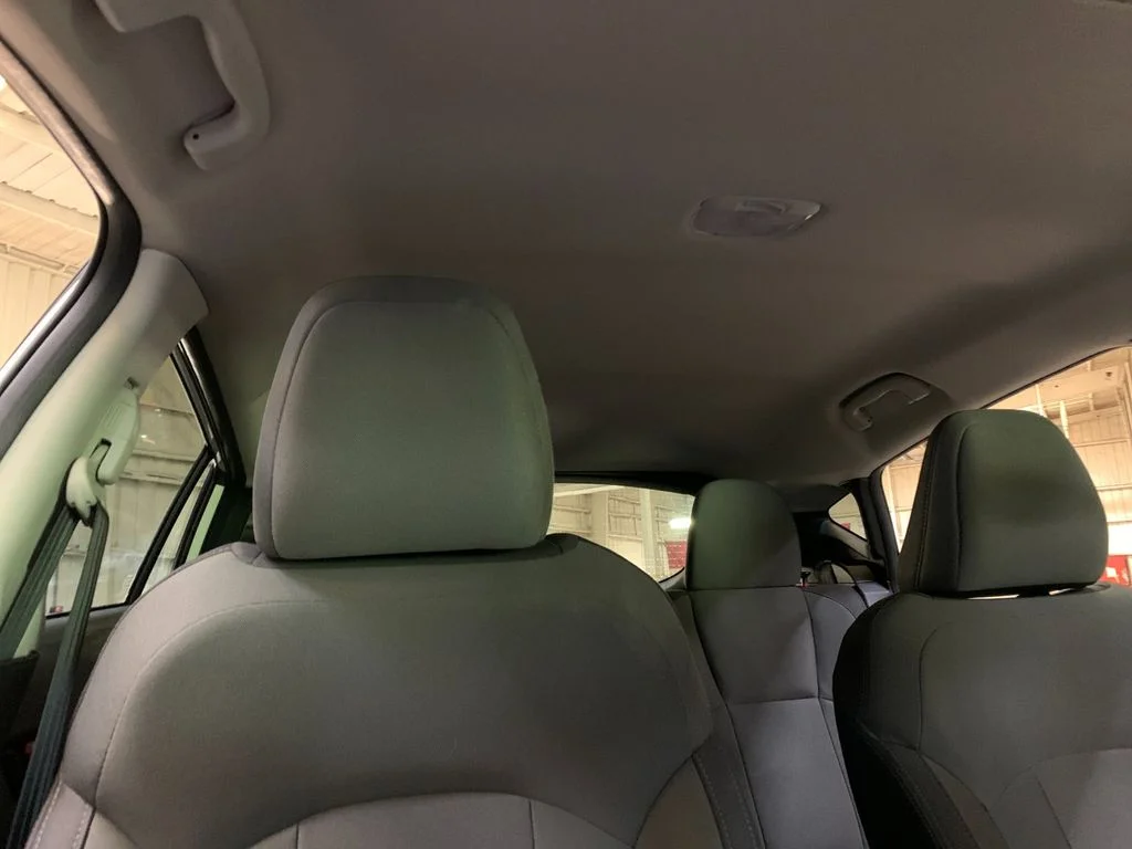 Used 2024 White Subaru Base image 18