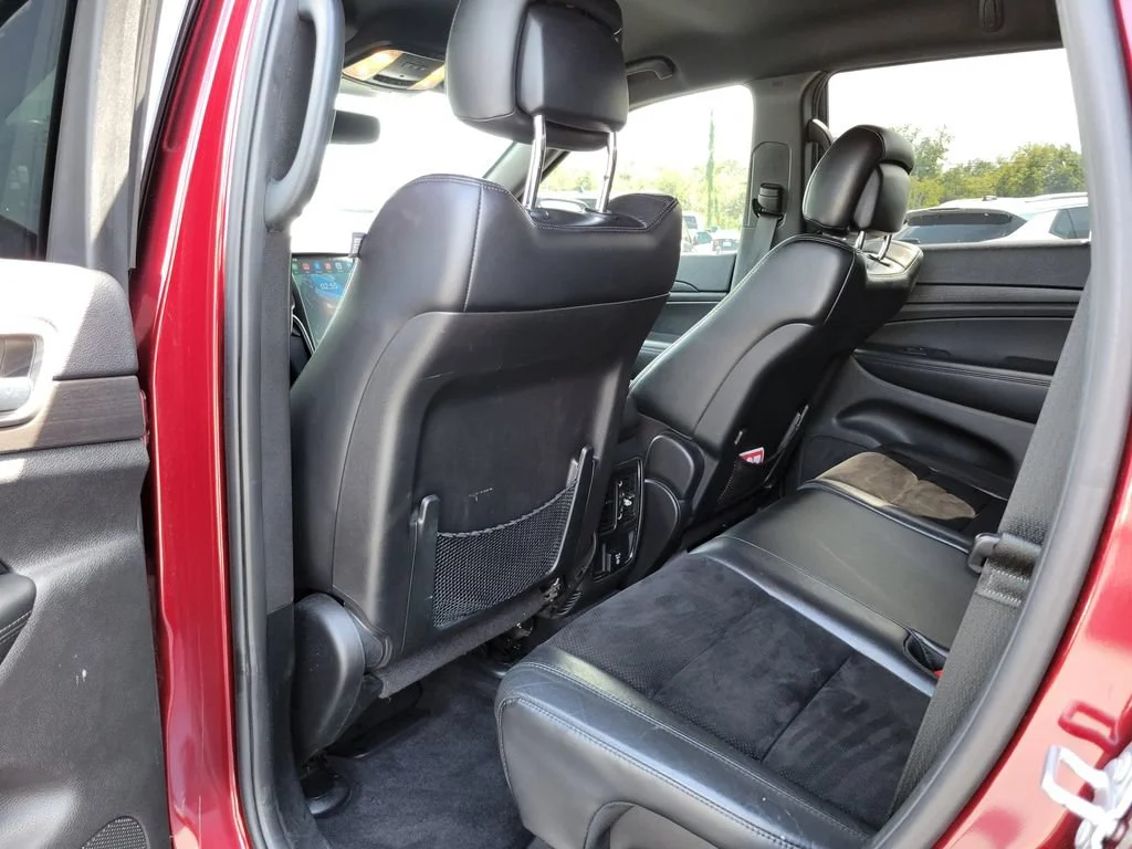 Used 2018 Red Jeep Altitude 4x4 image 15