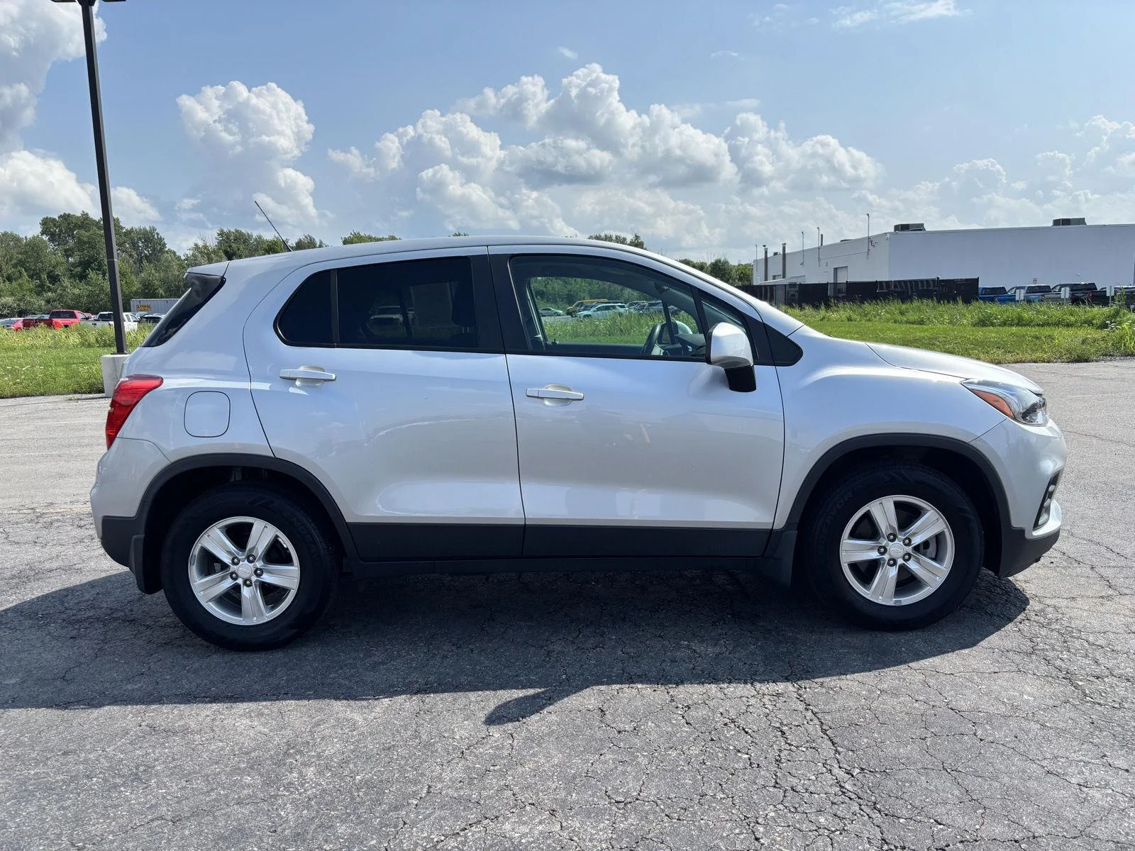 Used 2019 SILVER ICE METALLIC Chevrolet LS image 8
