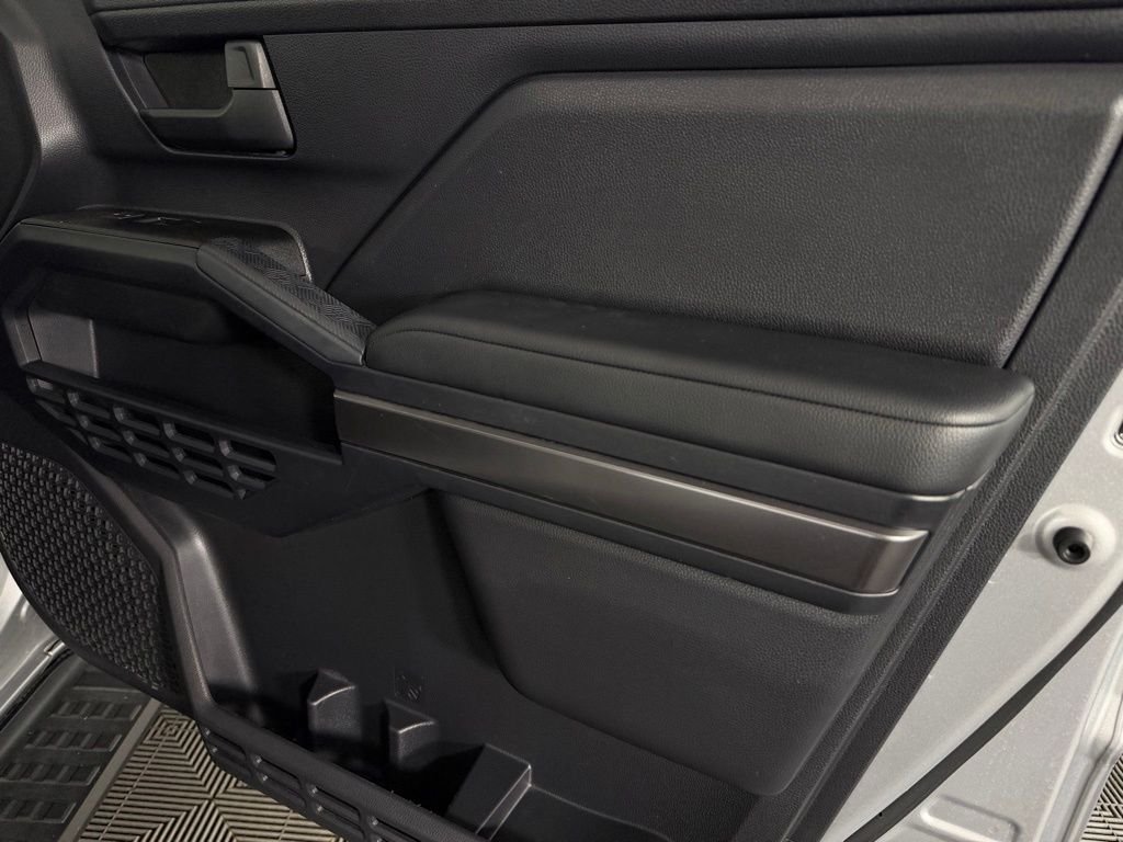 Used 2025 Cutting Edge Toyota SR5 image 30
