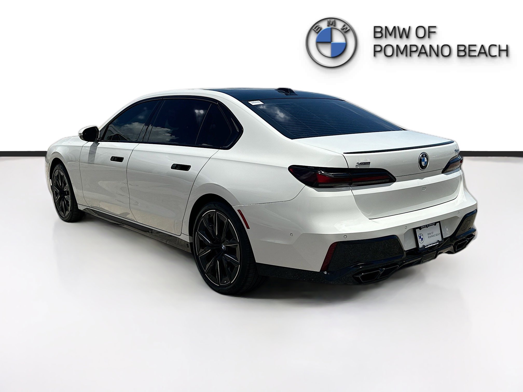 Certified Used 2023 Alpine White BMW 760i xDrive image 5