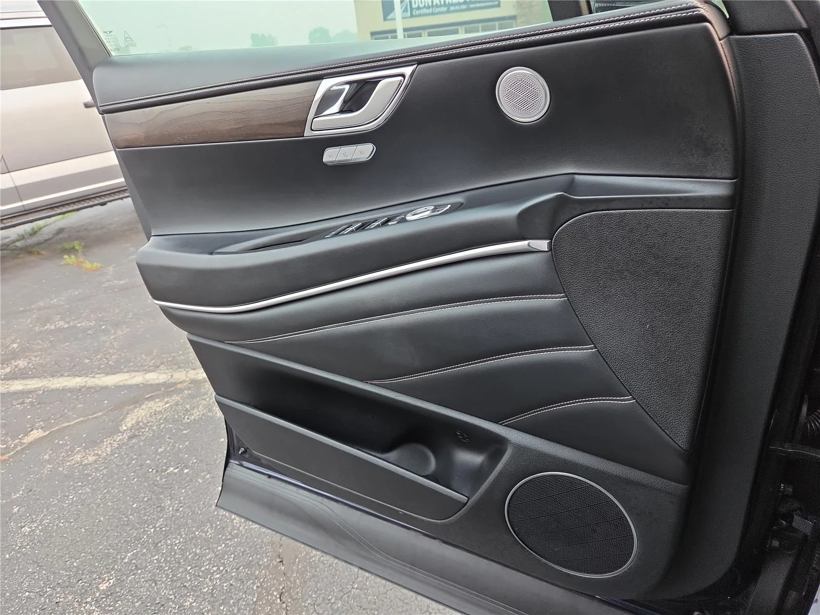 Used 2024 Capri Blue Genesis 2.5T image 18