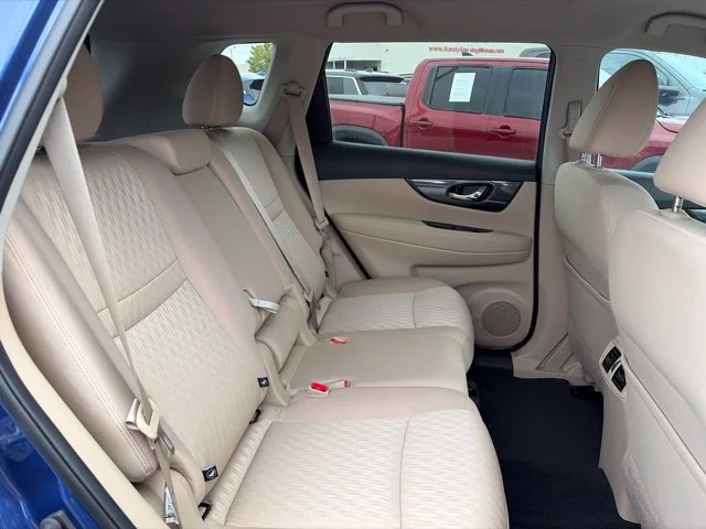 Used 2020 Blue Nissan SV image 17