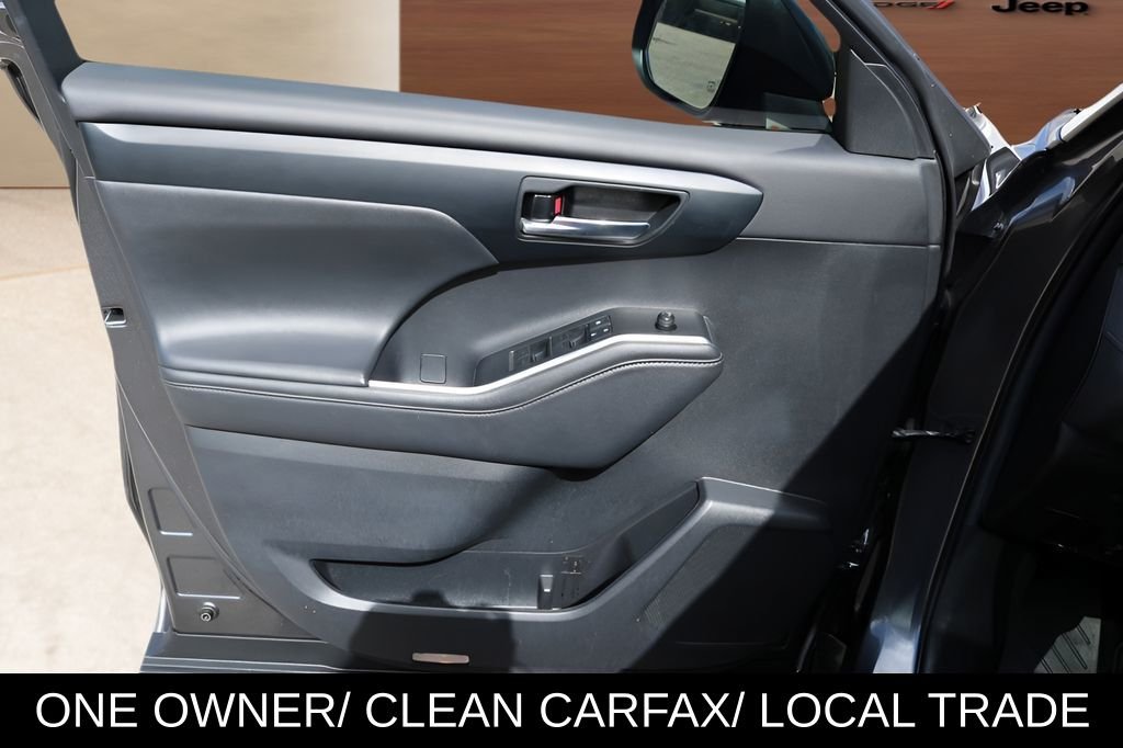 Used 2021 Gray Toyota XSE image 9