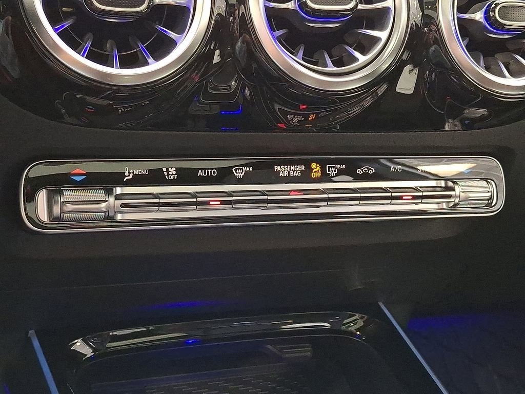 New 2026 Polar White Mercedes-Benz GLA 35 AMG® image 46