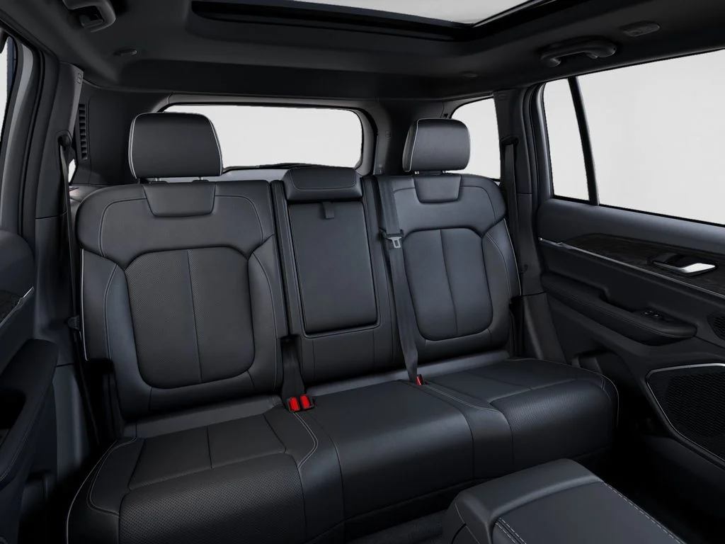 New 2026 Steel Blue Exterior Paint Jeep Limited Reserve image 15