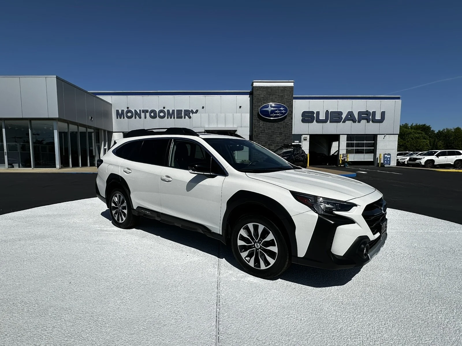 2023 Subaru Outback Limited XT's photo