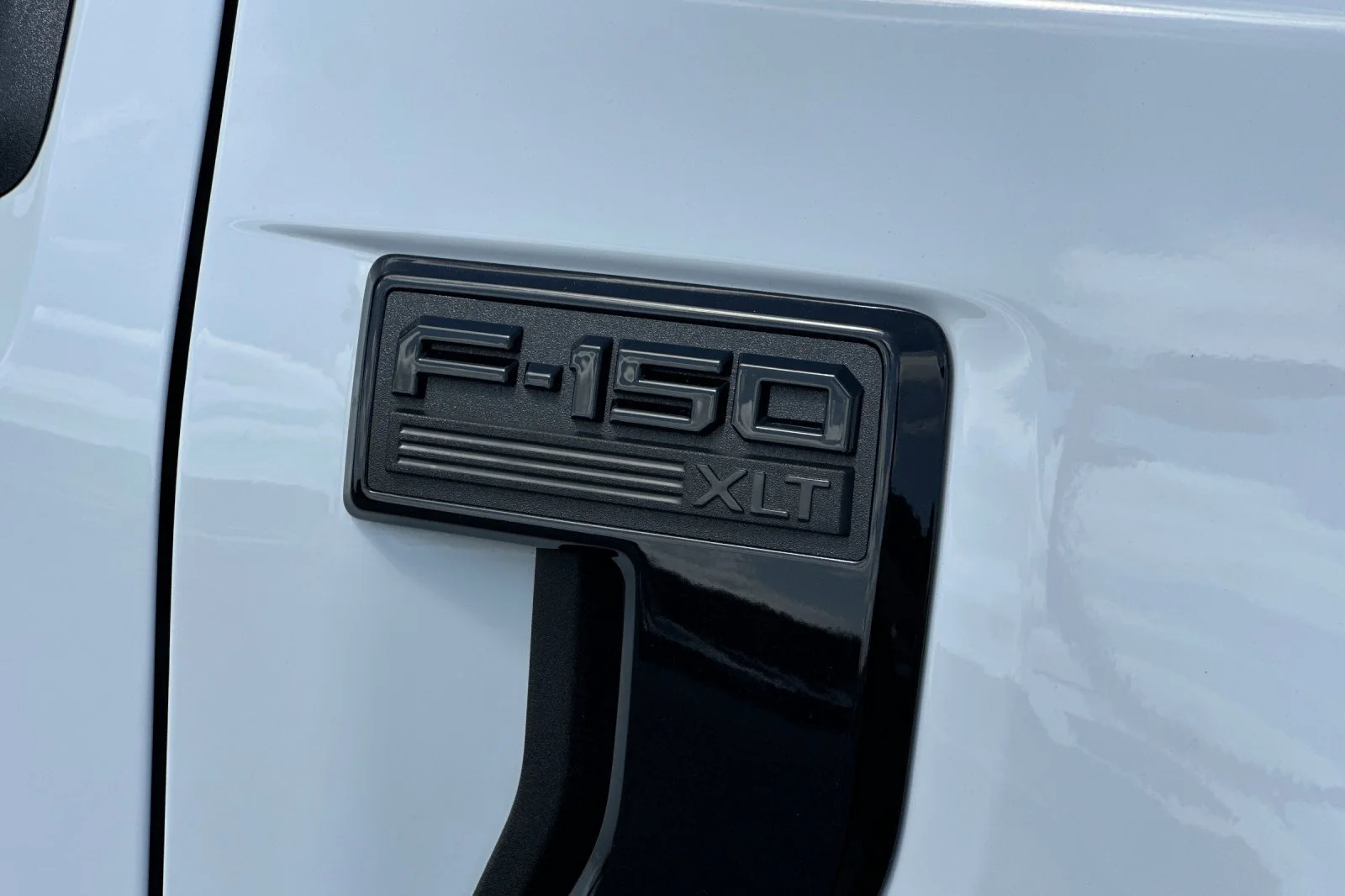 New 2026 Oxford White Ford XLT image 25