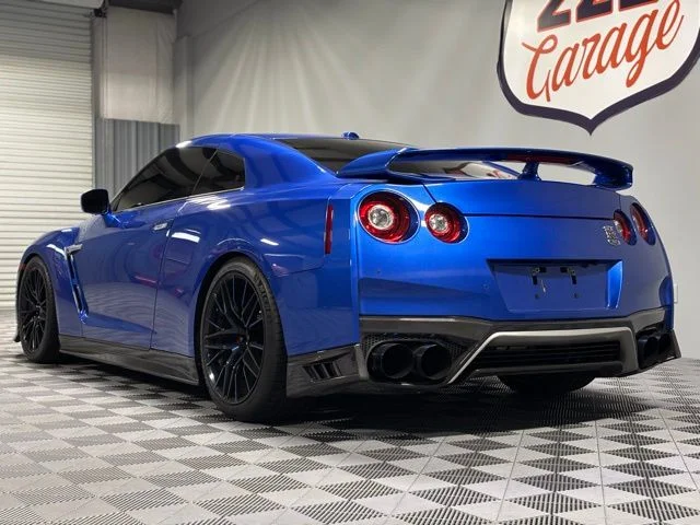 Used 2020 Blue Nissan Premium image 6