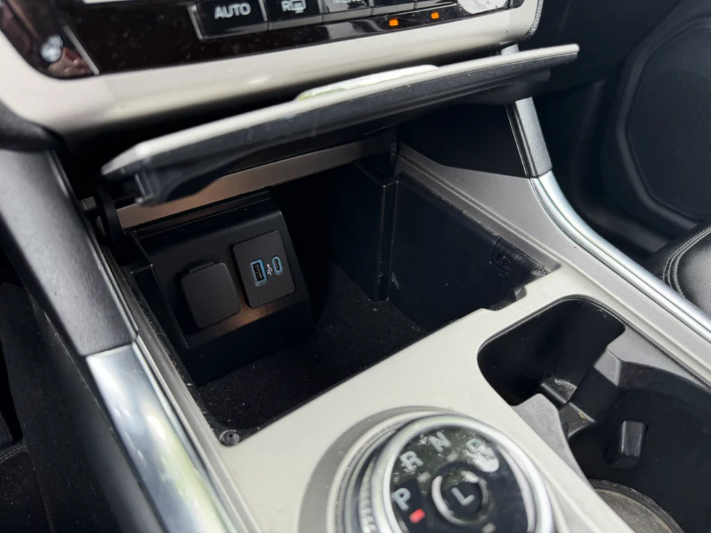 Used 2022 Star White Metallic Tri-Coat Ford XLT image 15