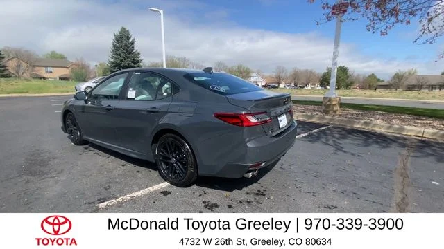 2025 Toyota Camry SE - Photo 6
