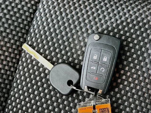 Used 2017 Blue Chevrolet LT image 9
