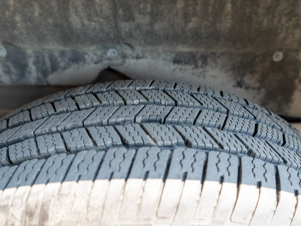 Used 2022 Gray GMC Elevation image 36