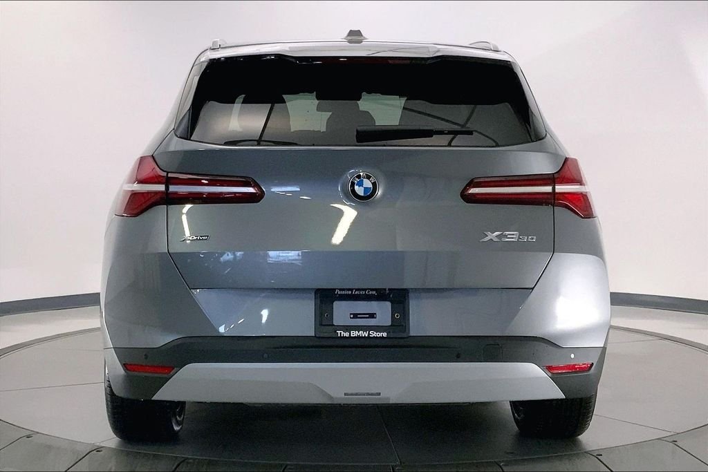 Used 2026 Skyscraper Grey Metallic BMW  image 3