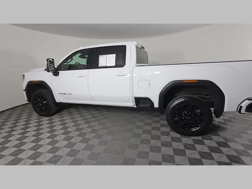 Used 2025 Summit White GMC AT4 image 47