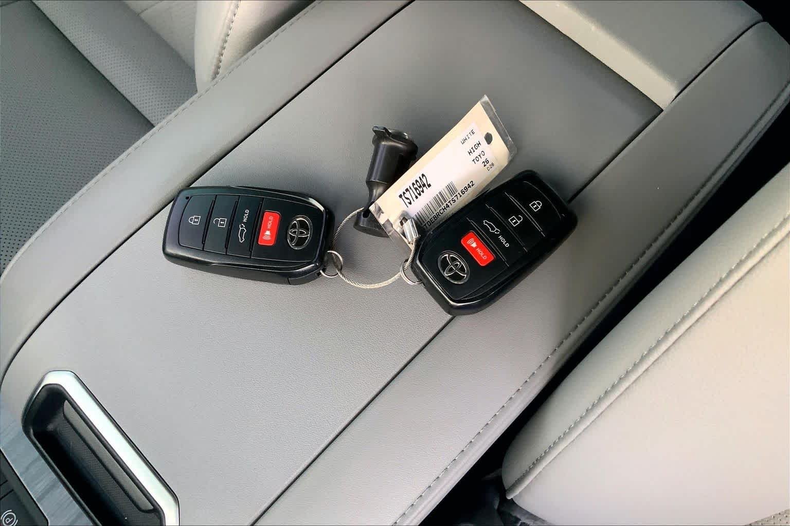 Used 2026 Wind Chill Pearl Toyota Hybrid Platinum image 14