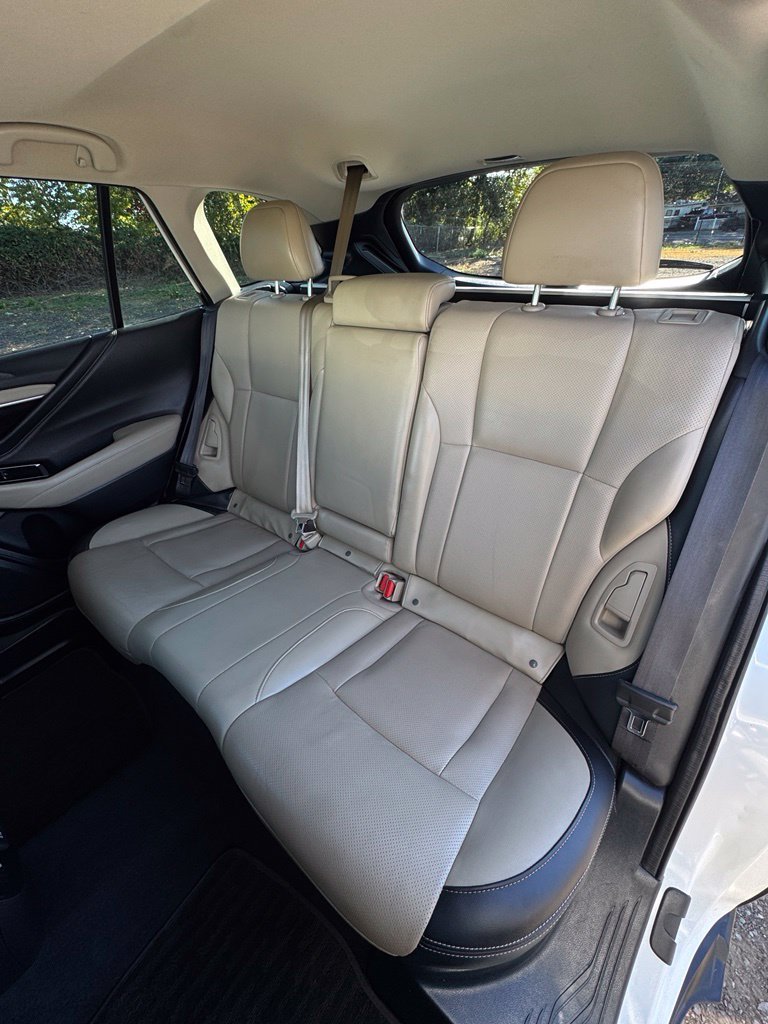 Used 2021 Crystal White Pearl Subaru Limited image 24