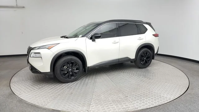 Used 2023 White Nissan SV image 6