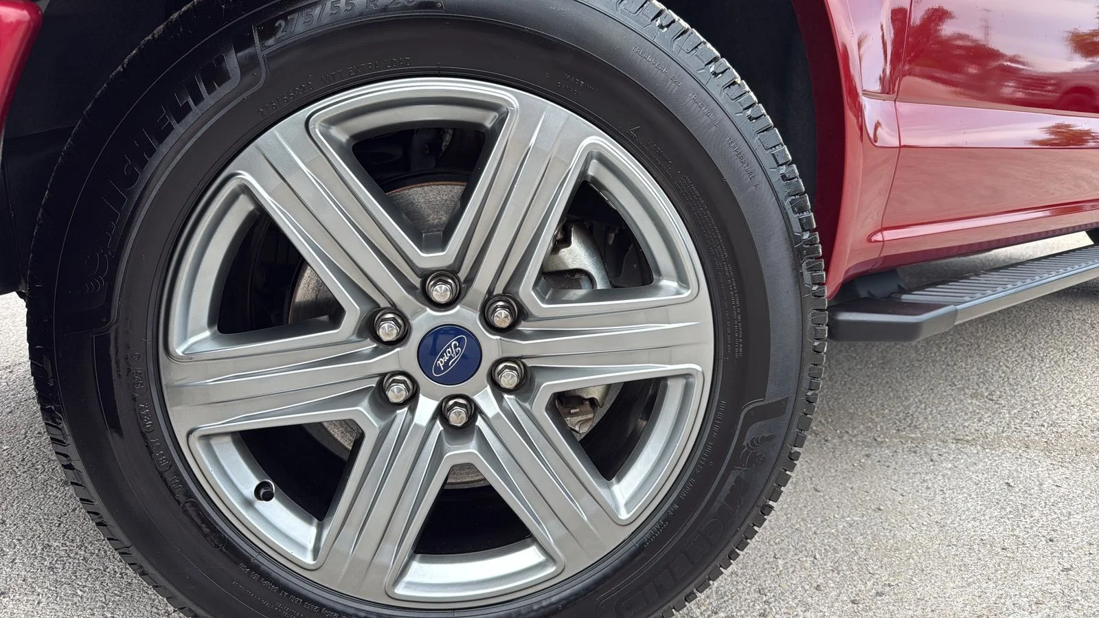 Used 2019 Red Ford XLT image 29