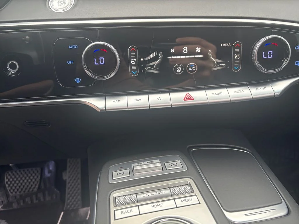 Used 2023 Red Genesis 2.5T image 14