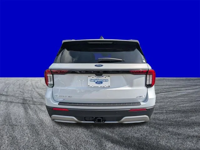 New 2026 Space White Metallic Ford Platinum™ image 5