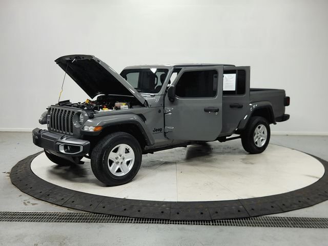 Used 2022 Gray Jeep Sport image 12