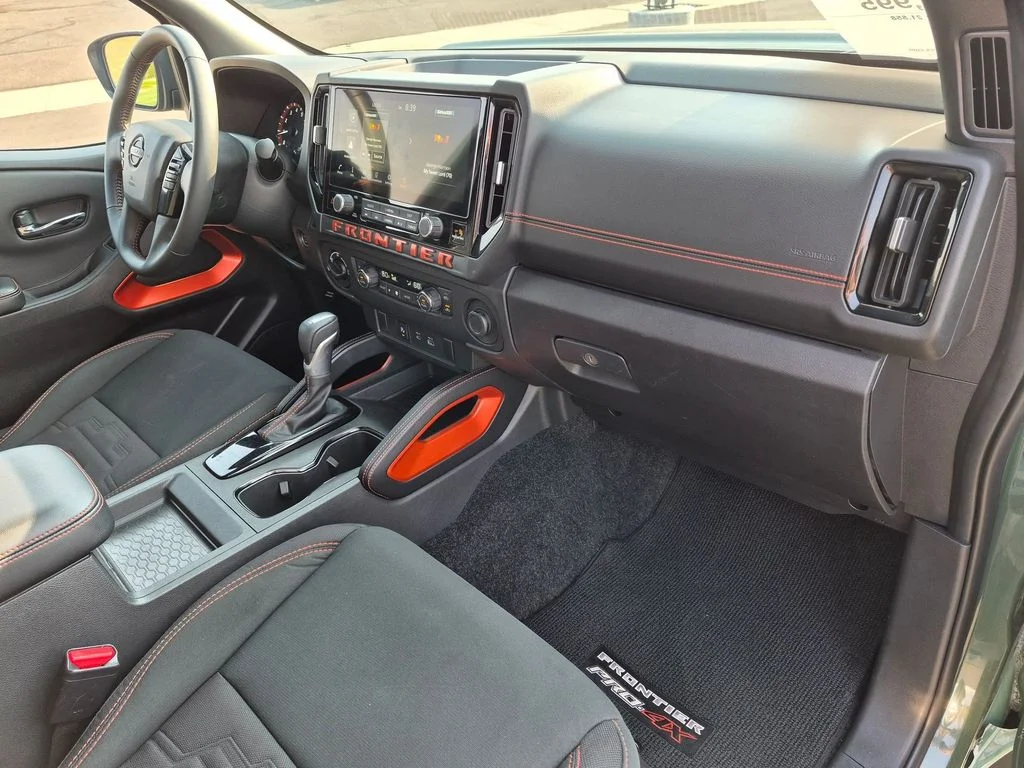 Used 2025 Tactical Green Metallic Nissan PRO-4X image 21