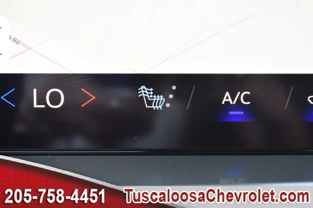 New 2027 Summit White Chevrolet LT image 33