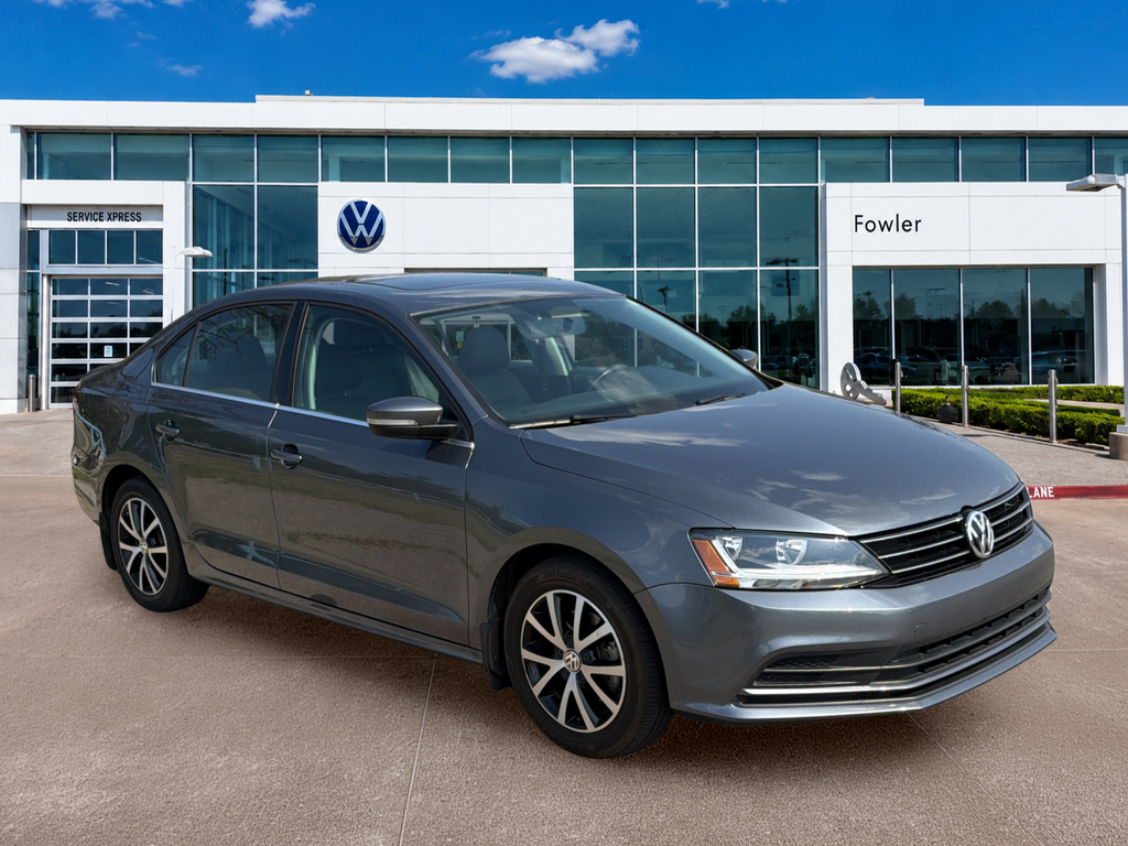 Used 2017 Gray Volkswagen 1.4T SE image 3