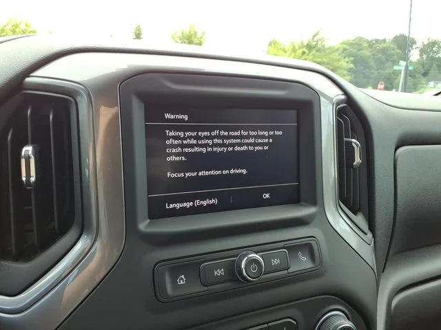 Used 2025 White Chevrolet Custom image 24