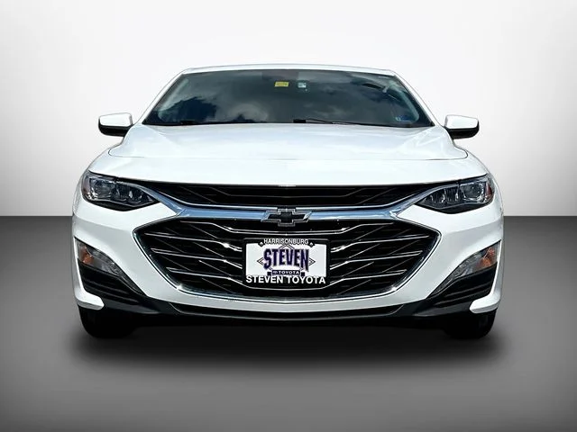 Used 2023 White Chevrolet LT image 2